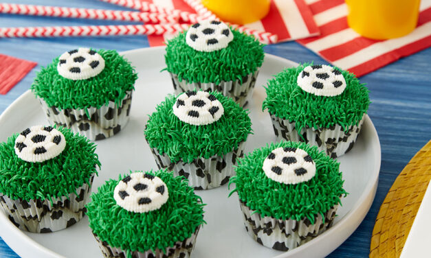 Soccer Cupcakes for the Big Game!