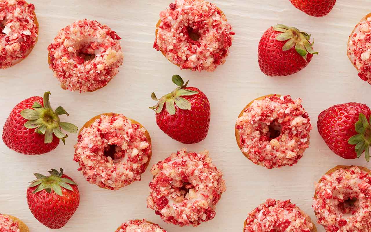 strawberry shortcake donuts