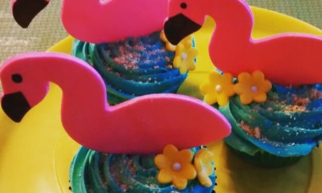 Flamingo Cupcakes – Perfect for Summer!