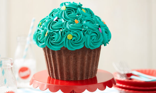 How to Make a Giant Cupcake Cake