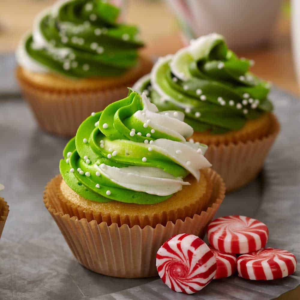 Green and White Swirl Cupcakes