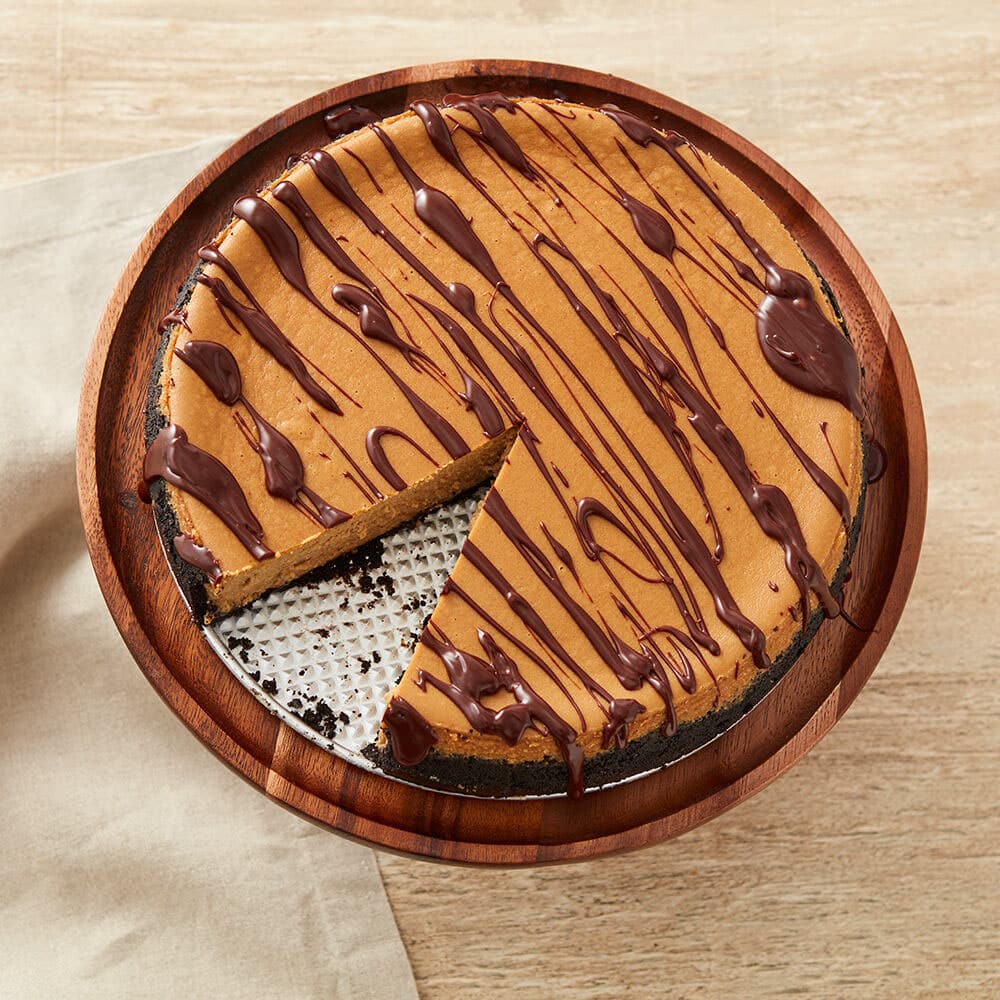 https://blog.wilton.com/wp-content/uploads/sites/2/2019/11/mocha-cheesecake.jpg