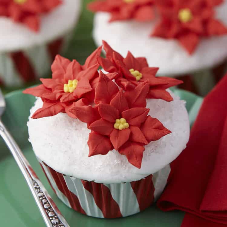 poinsettia cupcakes