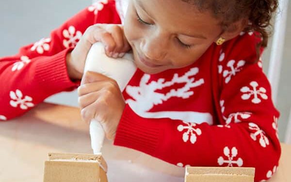 How to Build a Gingerbread House Kit