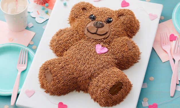How to Pipe a Precious Buttercream Teddy Bear Cake at Home!