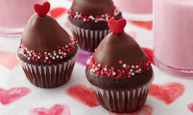 38 Valentine’s Day Cupcakes