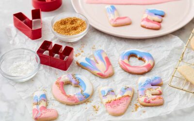 How to Make Royal Icing Valentine’s Day Cookies