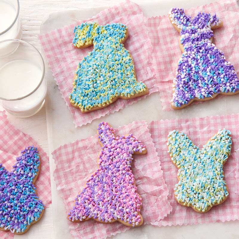 bunny cookies piped with a shaggy texture made of buttercream frosting