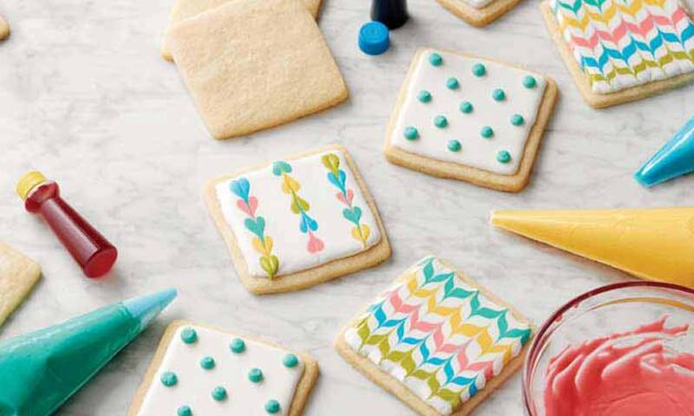 How to Make Royal Icing with Meringue Powder