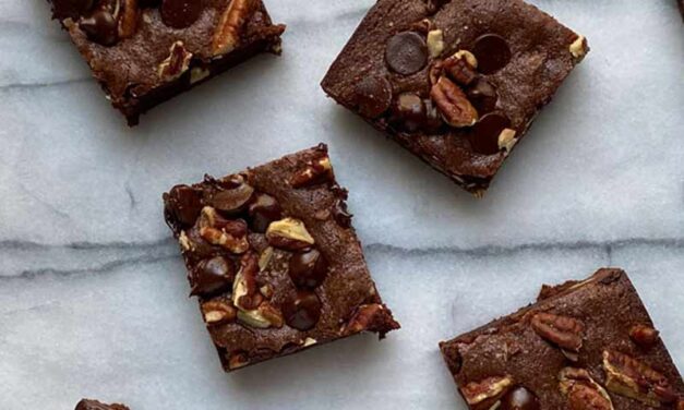 One Bowl Easy Brownie Recipe from Scratch