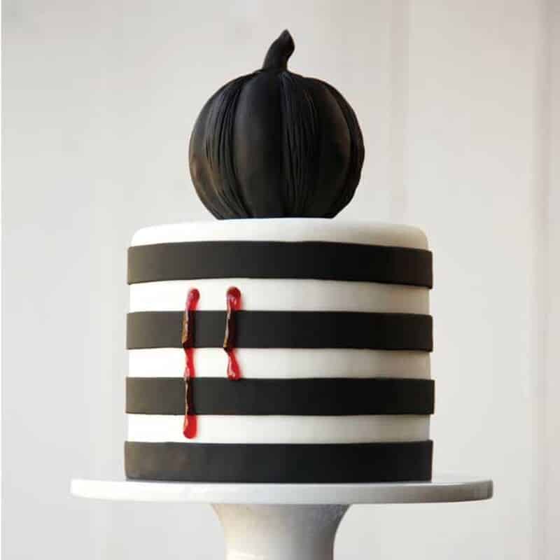 Gothic Black Velvet Halloween Cake Recipe | Dr. Oetker