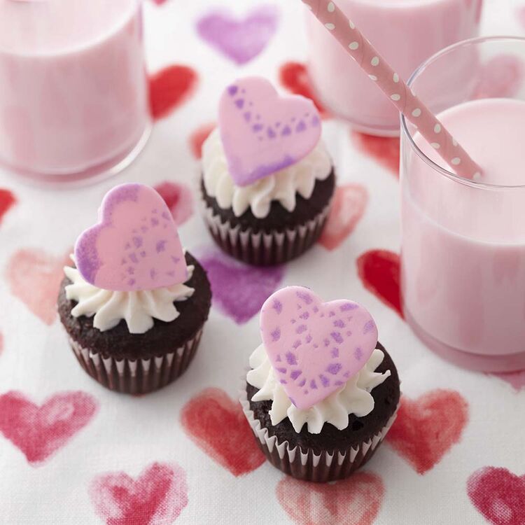 mini heart cupcakes