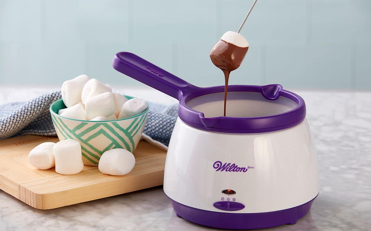 Wilton Candy Melts Dip 'n Decorate Essentials Set