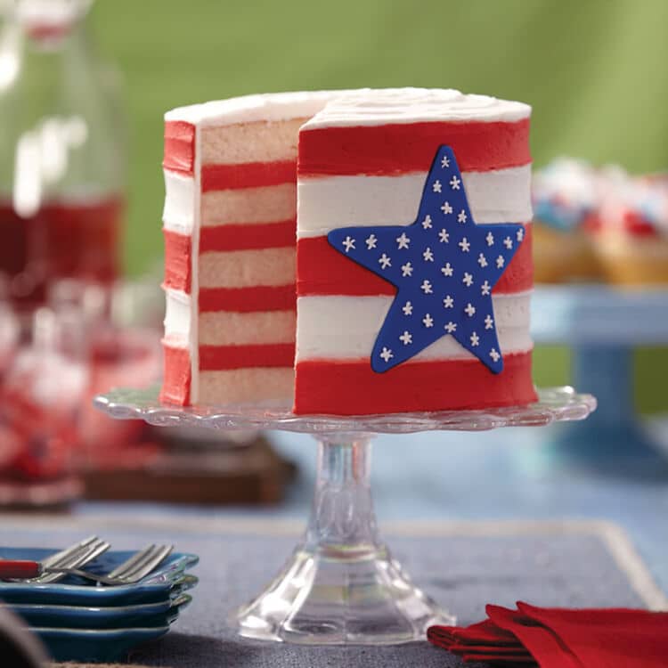 Our Favorite Fun & Festive 4th of July Cake Ideas