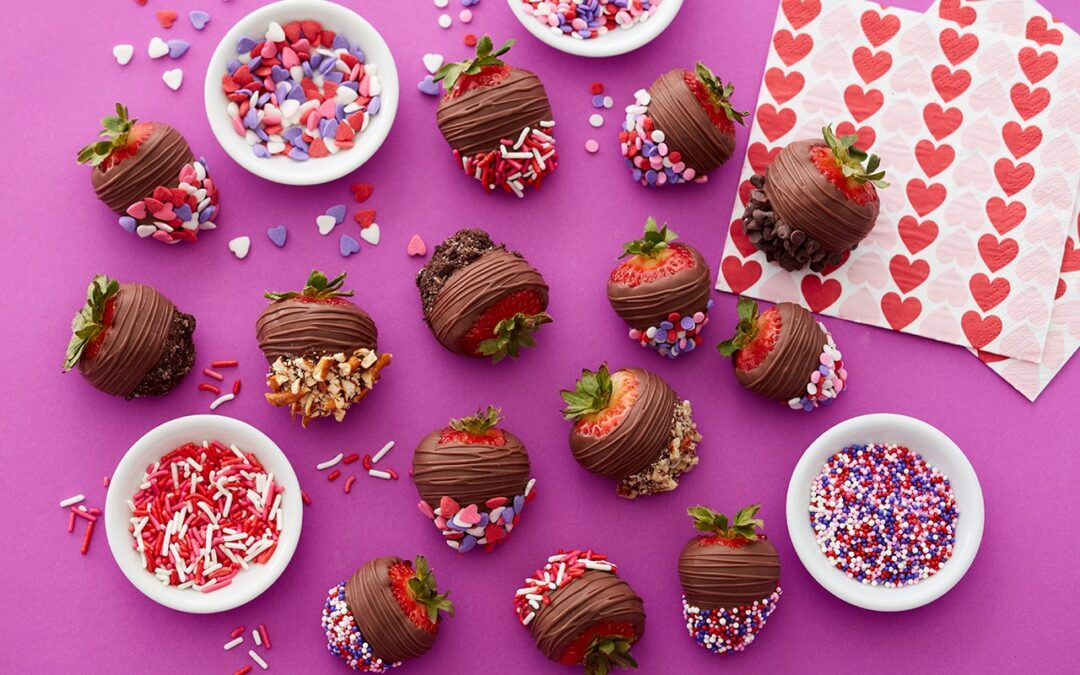 How to Make ChocolateCovered Strawberries Wilton's Baking Blog