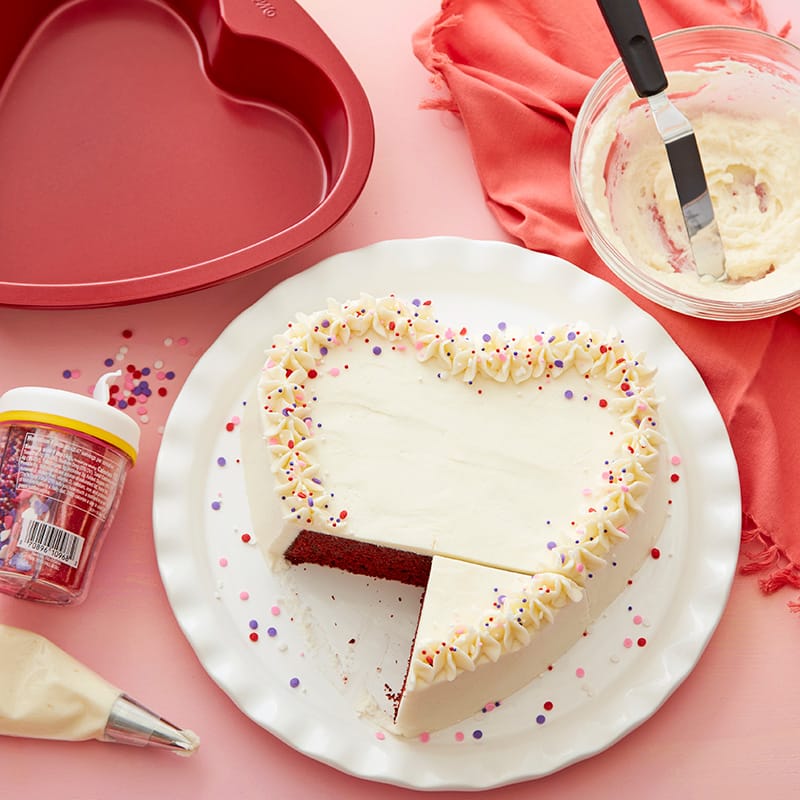 How to Make a Heart-Shaped Cake