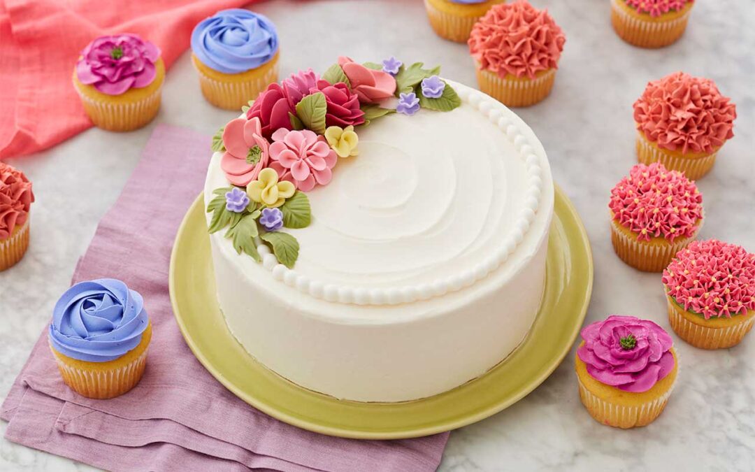 How to Make Fondant Flowers Wilton's Baking Blog Homemade Cake