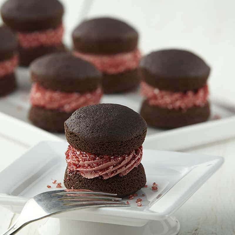 mini red velvet whoopie pies