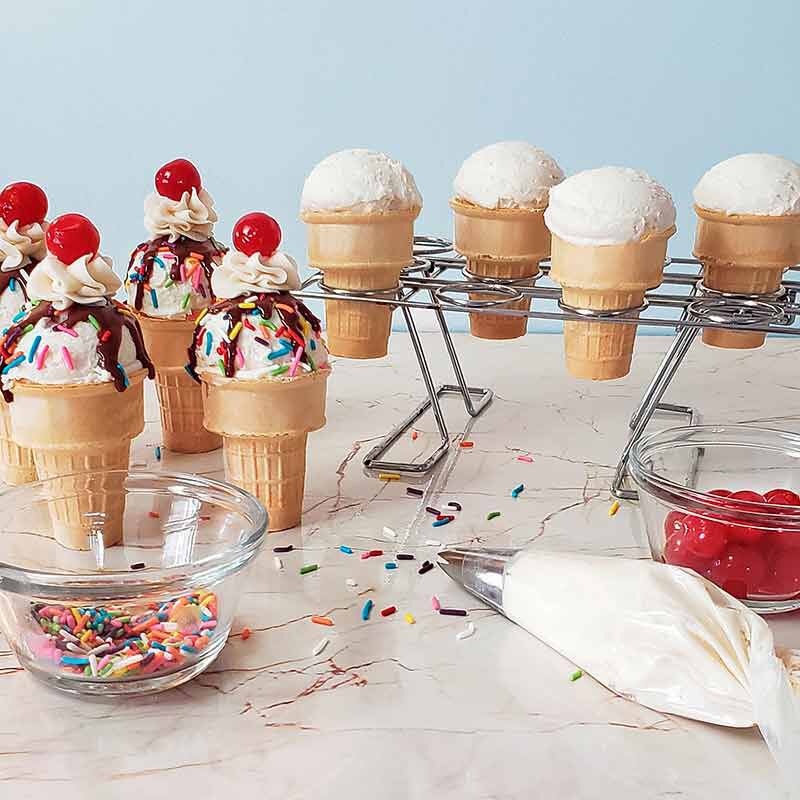 https://blog.wilton.com/wp-content/uploads/sites/2/2022/06/ice-cream-cone-cupcakes.jpg